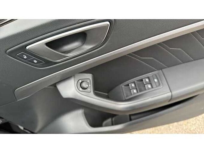 SEAT Ateca 1.5 TSI EVO FR Black Edition 5Dr Estate